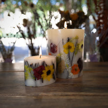 Load image into Gallery viewer, Honey Tobacco Petite Botanical Candle