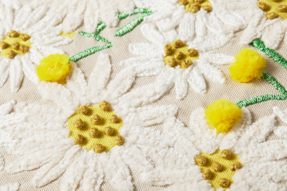 Daisies 18x18" Beige Pillow