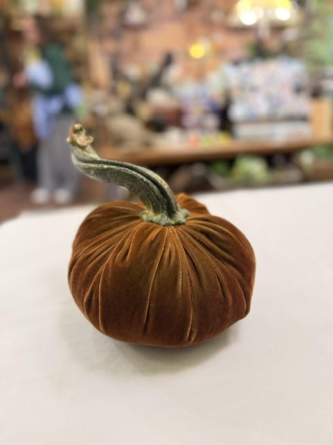 8" Velvet Pumpkin