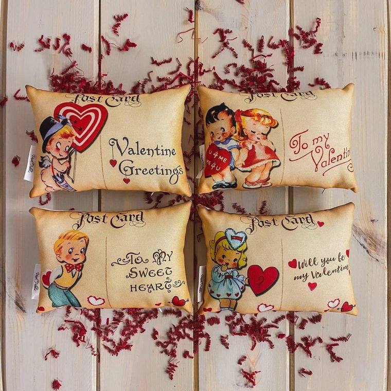 7x11" Vintage Postcard Valentine Pillow