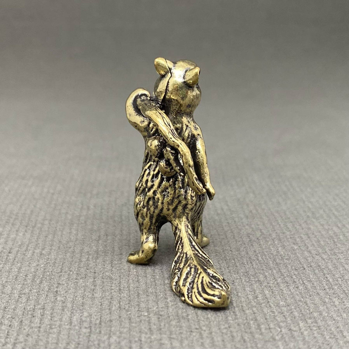The Squirrel Carrying Acorns Brass Crafts Desktop Ornaments