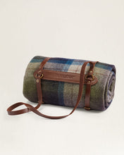 Load image into Gallery viewer, Motor Robe w/ leather carrier - Haystack Plaid
