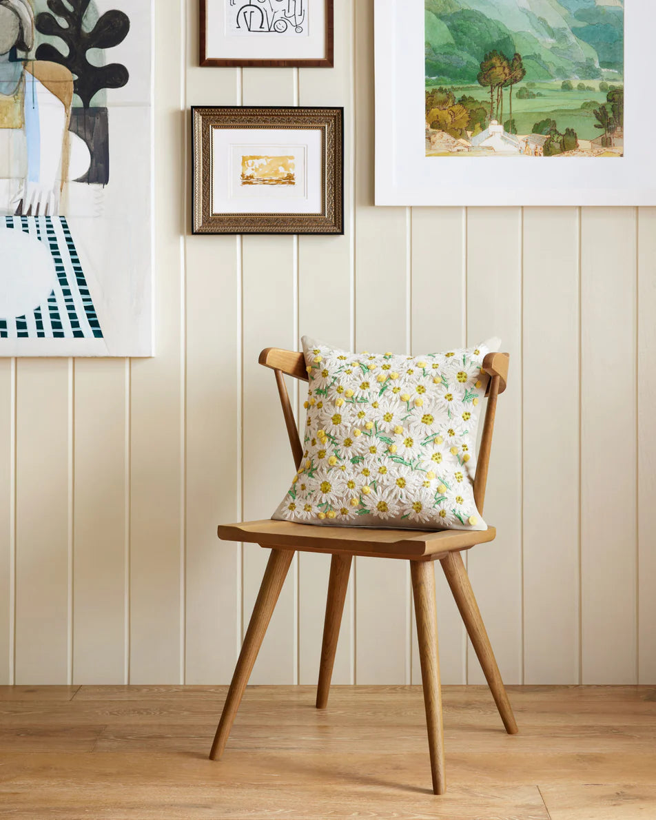 Daisies 18x18" Beige Pillow