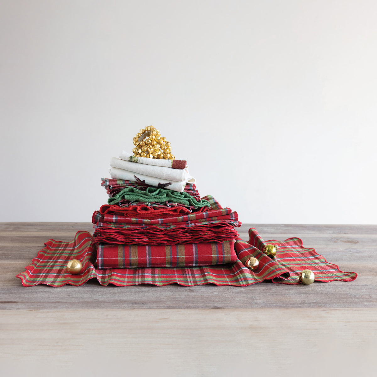 Plaid Quilted Scalloped Placement