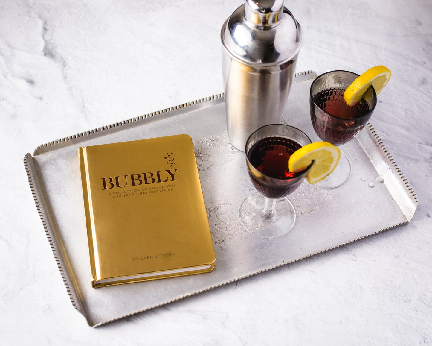 Bubbly: A Collection of Champagne and Sparkling Cocktails