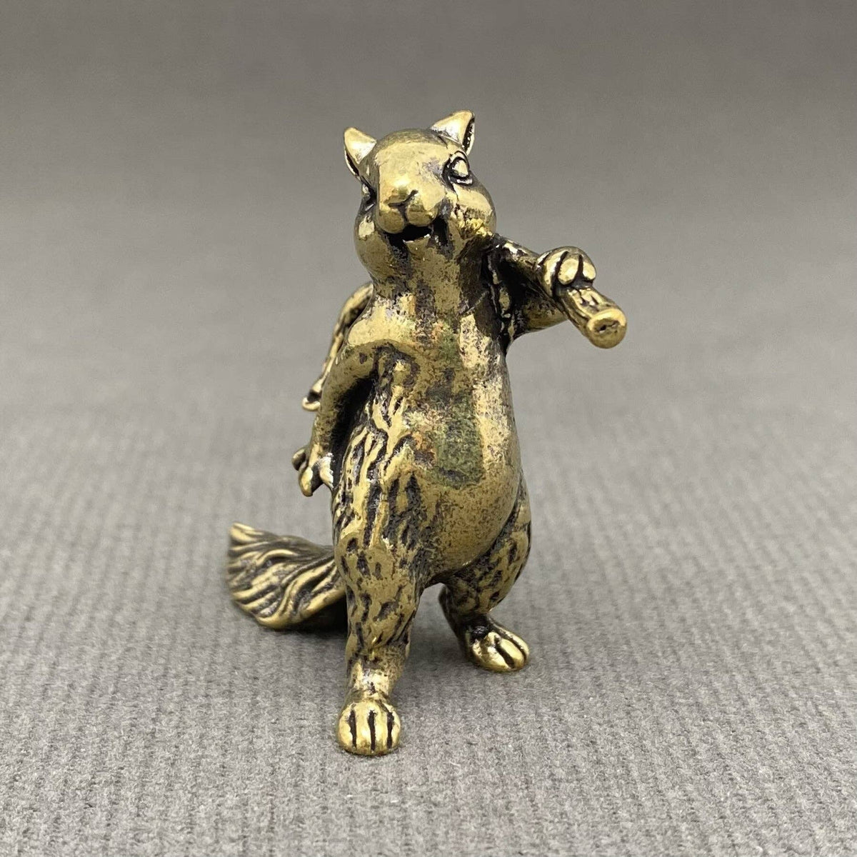 The Squirrel Carrying Acorns Brass Crafts Desktop Ornaments
