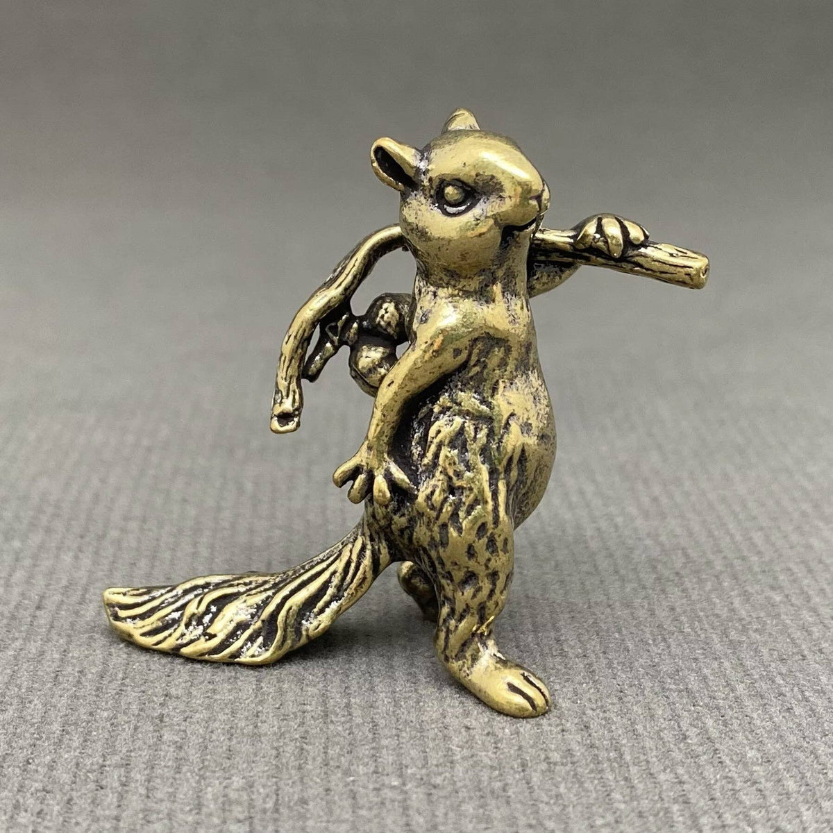 The Squirrel Carrying Acorns Brass Crafts Desktop Ornaments