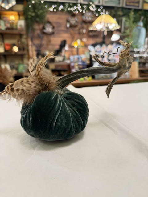 4" Velvet Pumpkin with Plume