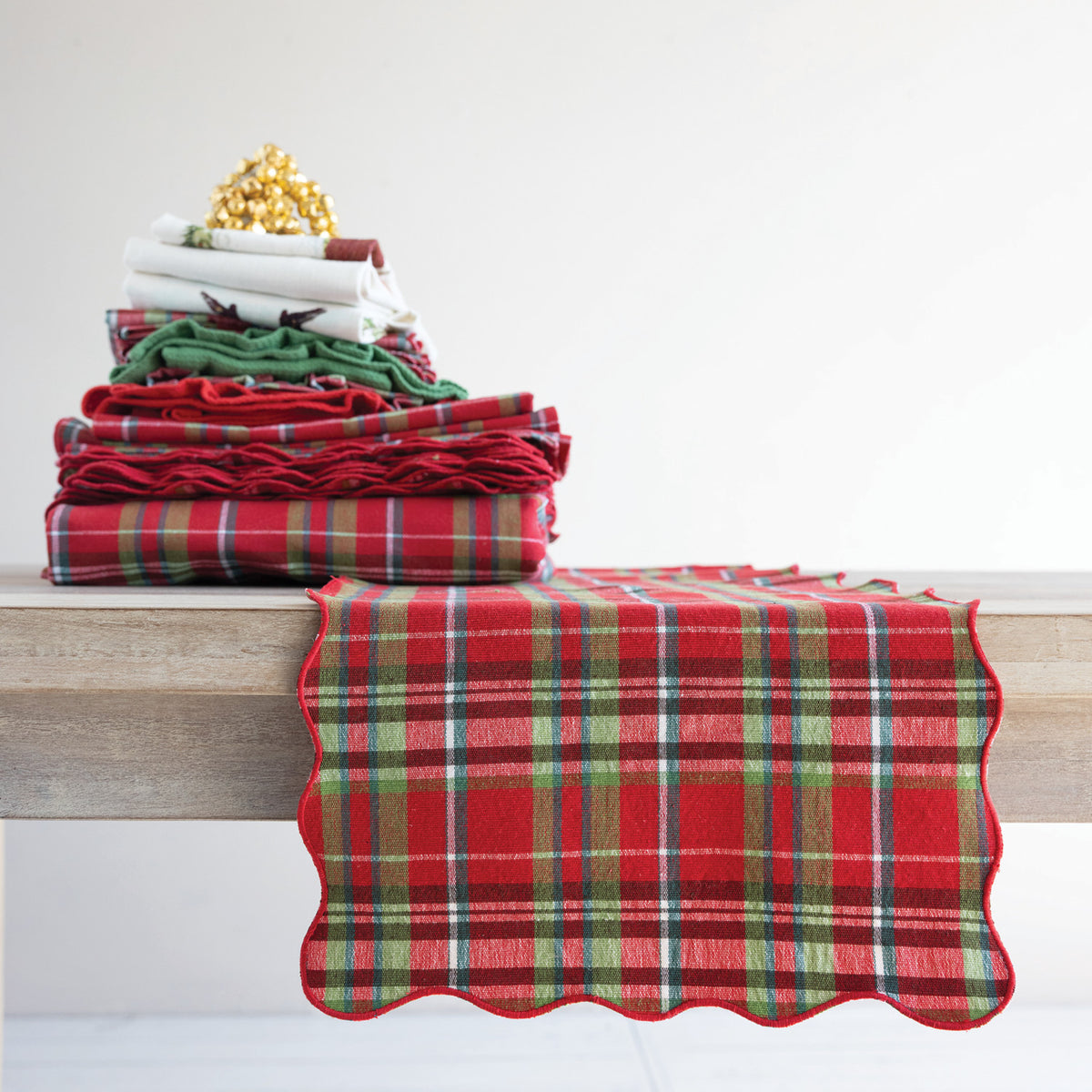 Cotton Scalloped Table Runner with Stitched Edge